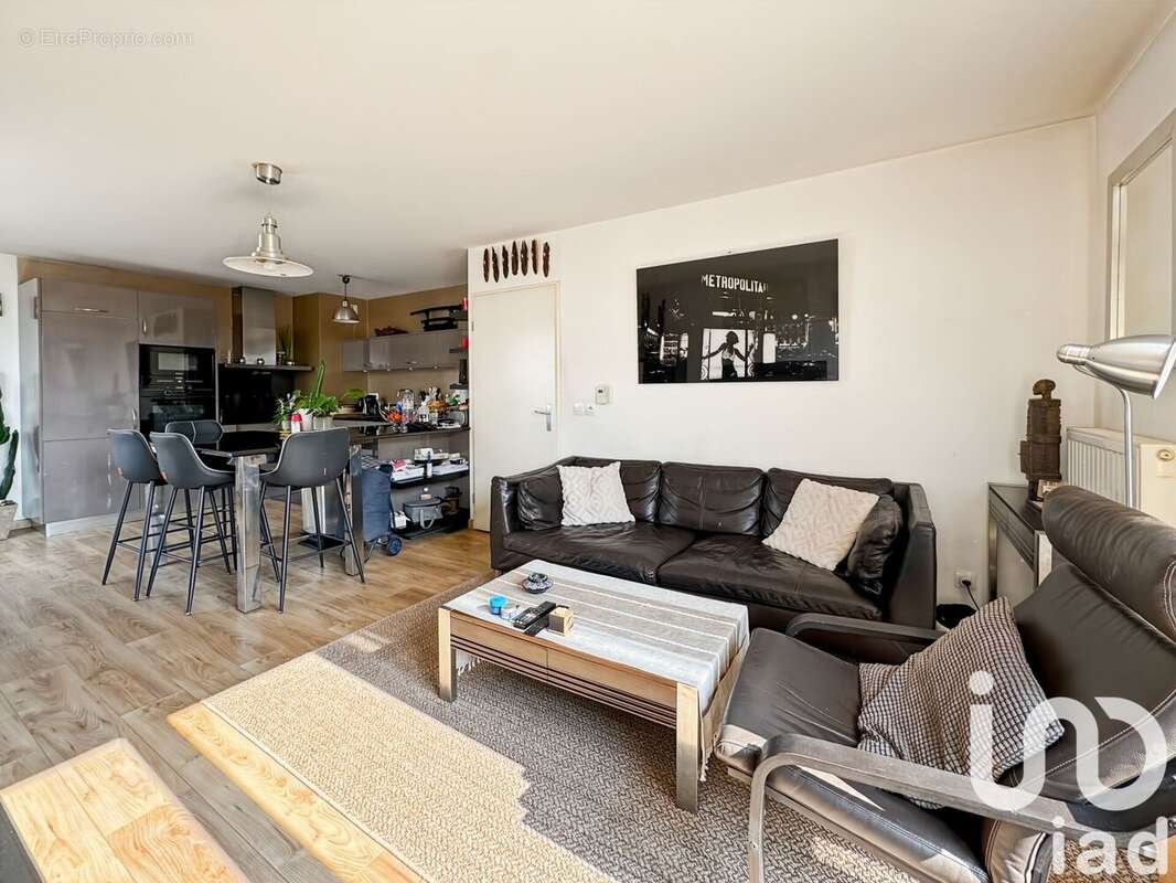 Photo 3 - Appartement à JUVISY-SUR-ORGE