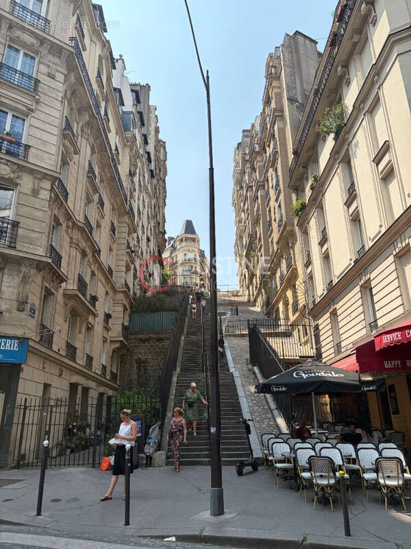 Appartement à PARIS-18E