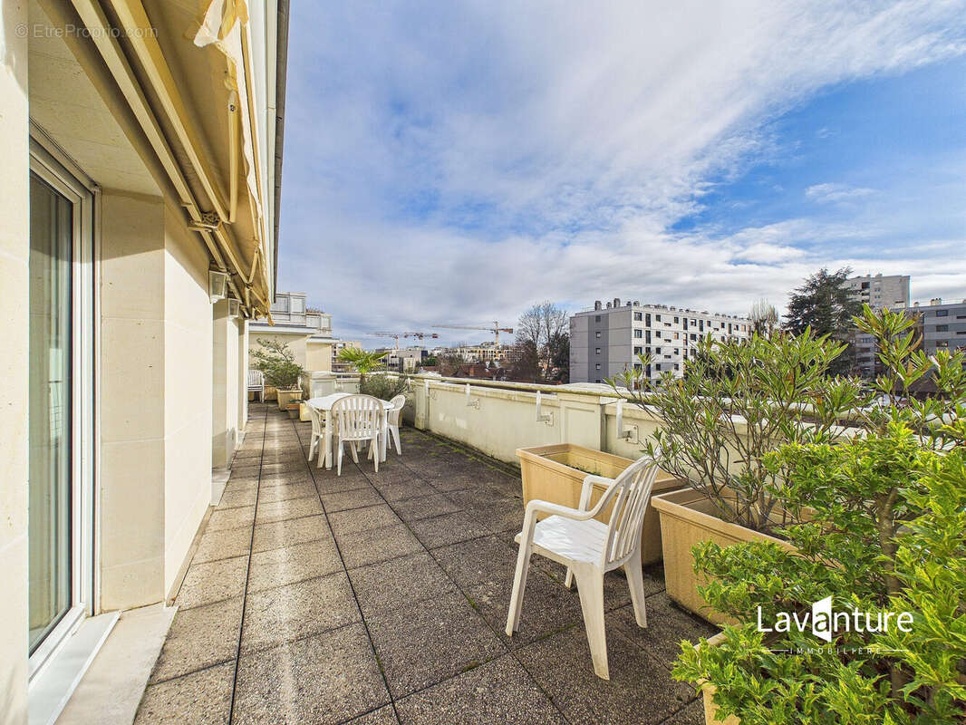 Appartement à LE PLESSIS-ROBINSON