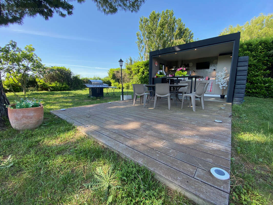 Maison à CADEROUSSE