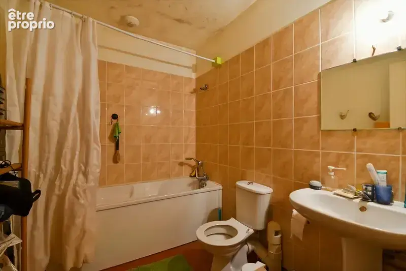 Immeuble à vendre HURIEL (03) Grande maison avec deux logements - photo 16