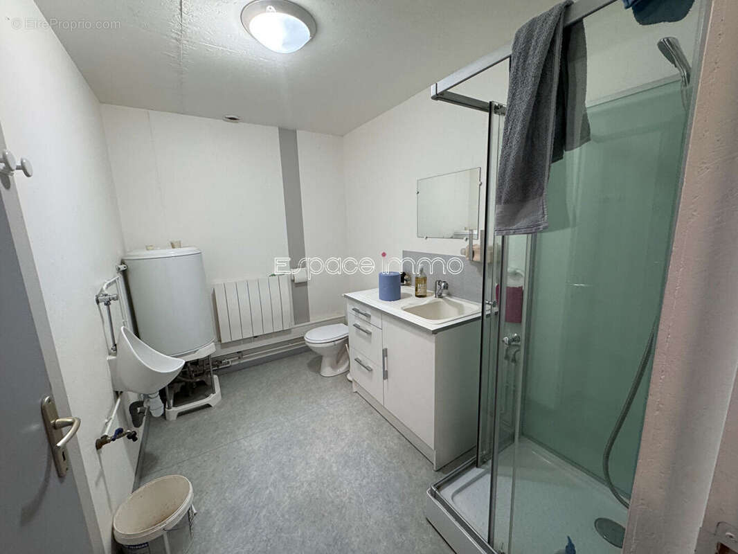 Ensemble de deux locaux commerciaux - eslettes - 357 m² - parking - photo 4