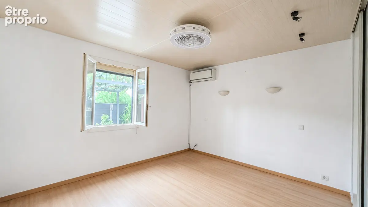EN EXCLUSIVITÉ dans votre agence ERA Cazan  Maison de plain-pied avec piscine à Mallemort - photo 7
