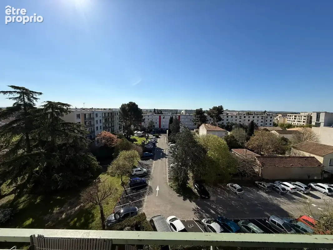 A Saisir pour investisseur à Nimes proche de Duhoda Appartement T4 avec balcon plein Sud - photo 2