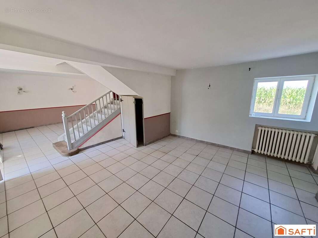 Maison 213 m² à Navarrenx  - photo 6