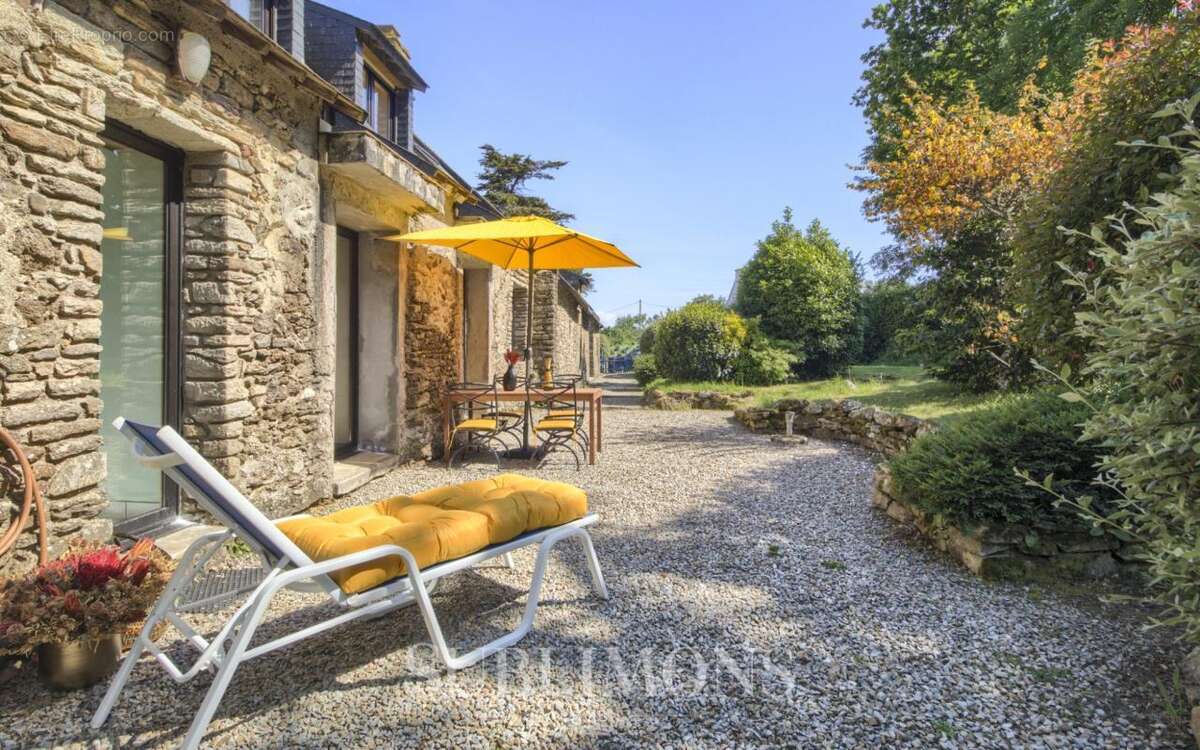 Maison à SURZUR