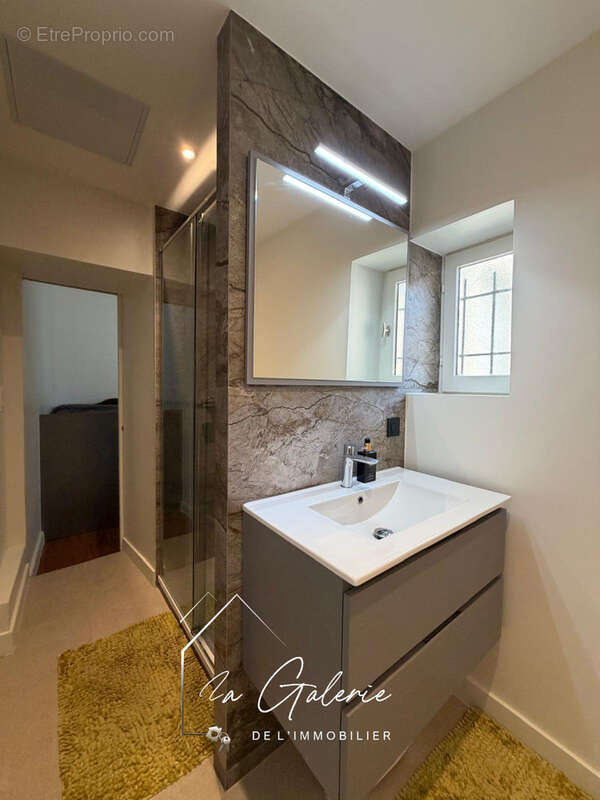 Magnifique appartement renove en hyper centre de grenoble - photo 8