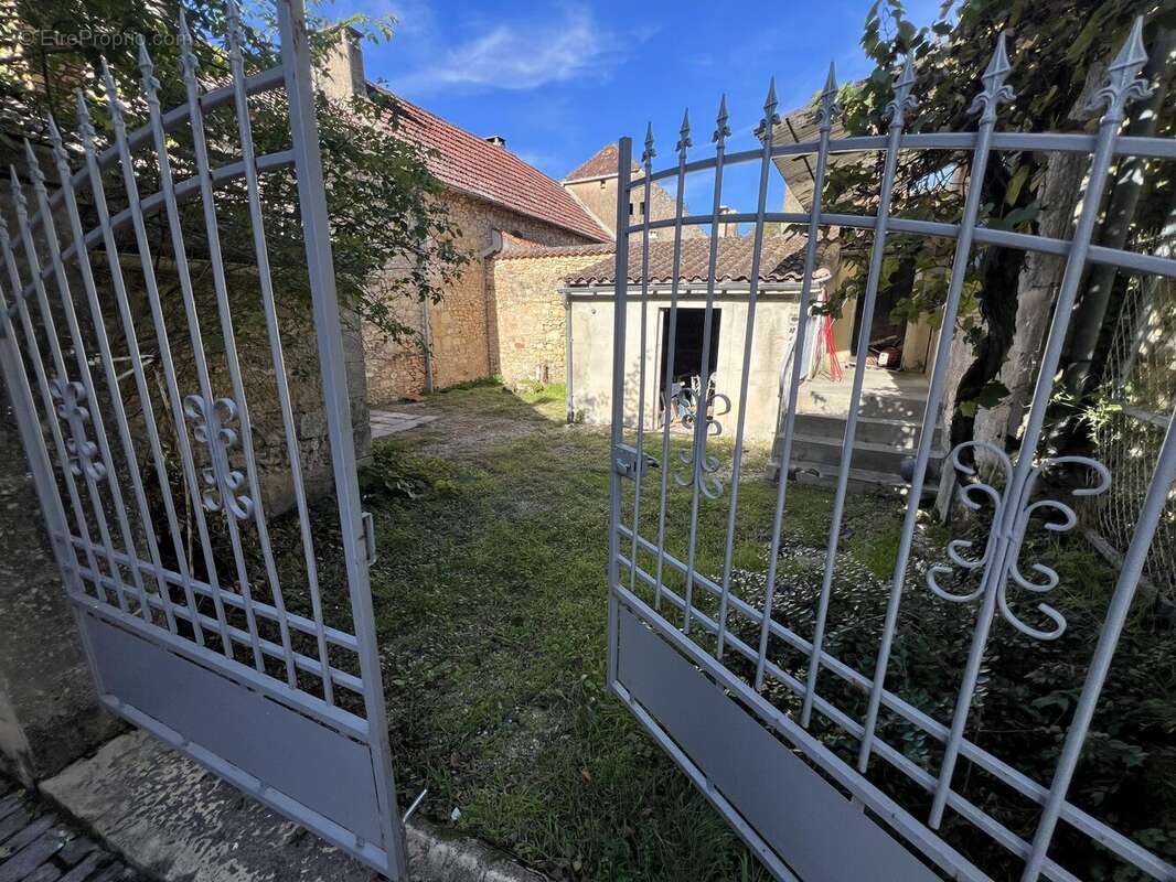 Maison 70 m² à Campagne  - photo 2