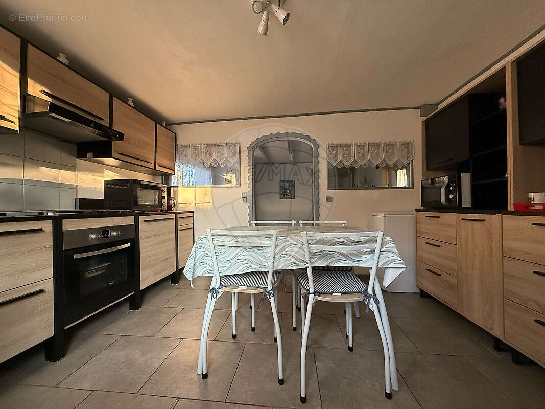 Maison à BILLY-CHEVANNES