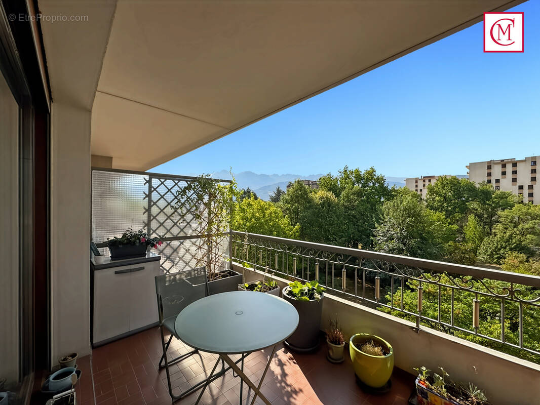 Appartement à MEYLAN