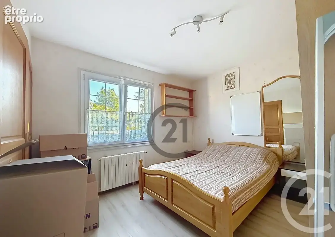 Maison 6 pièces 157 m² à vendre à Varennes-Jarcy (91480) - photo 8