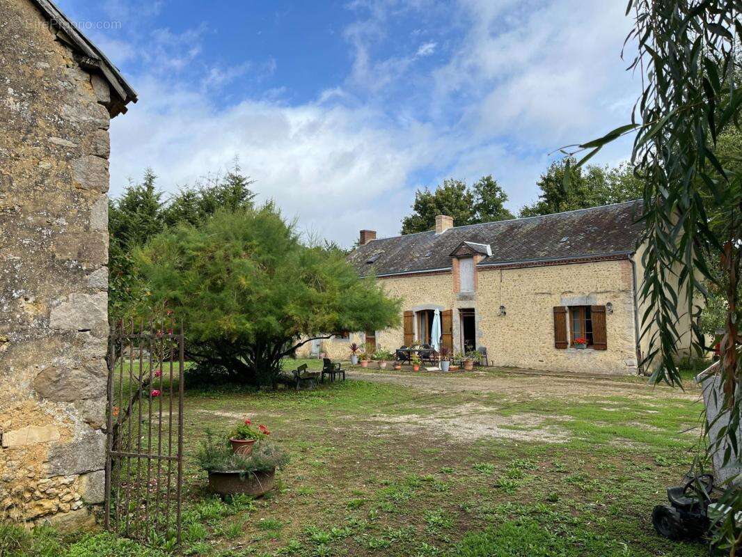 Maison à COULOMBIERS