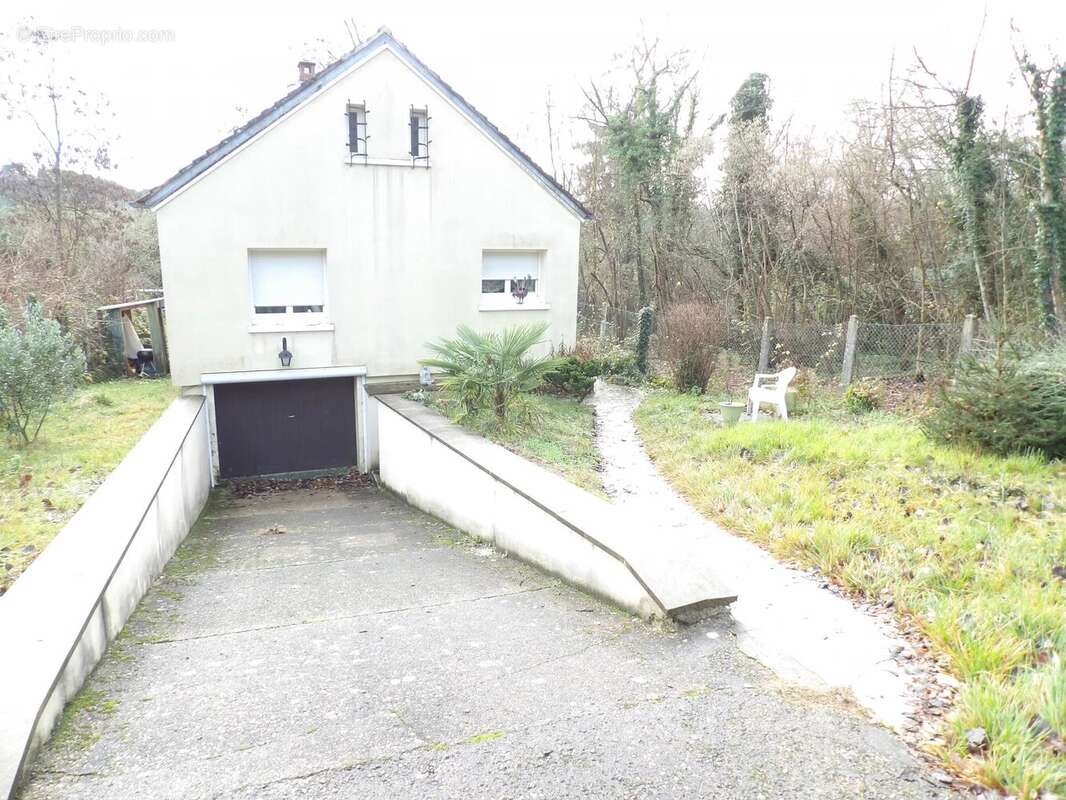 Maison à NANTEAU-SUR-ESSONNE