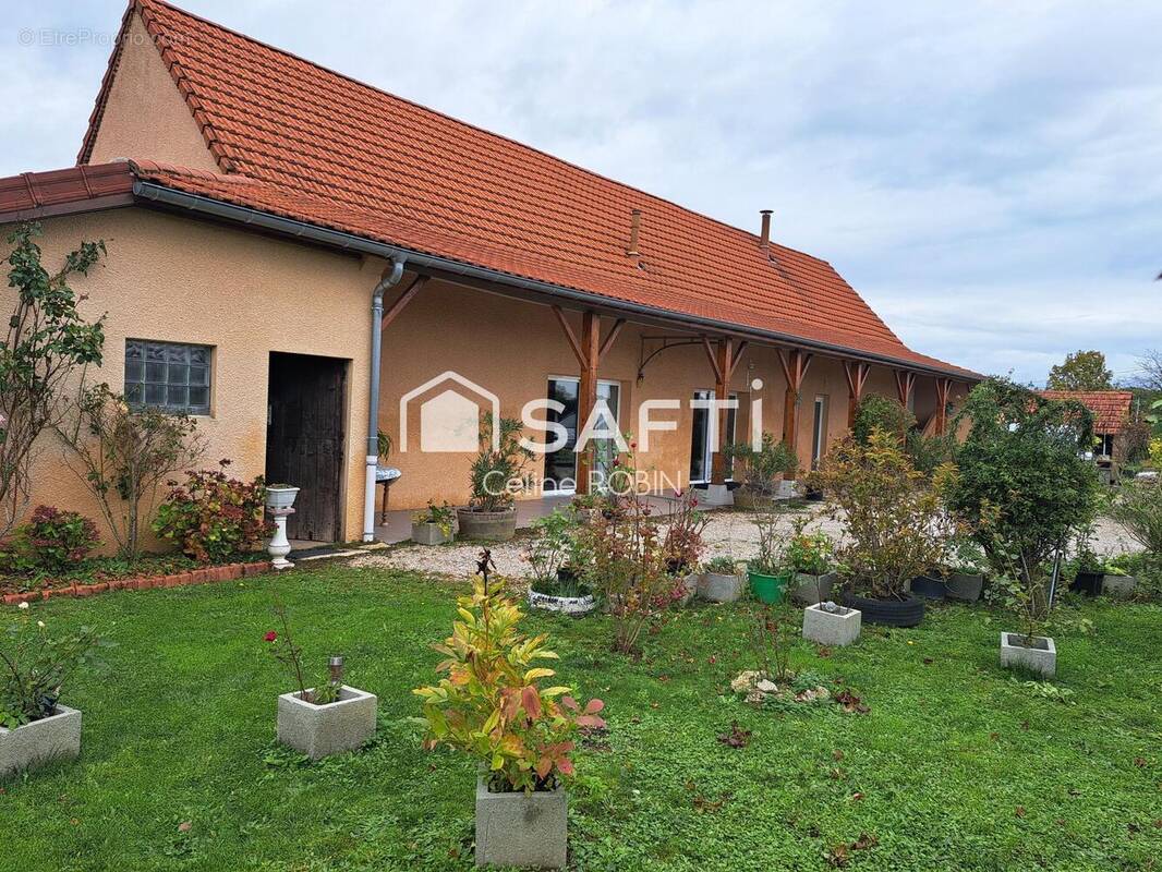 Photo 1 - Maison à CUISERY