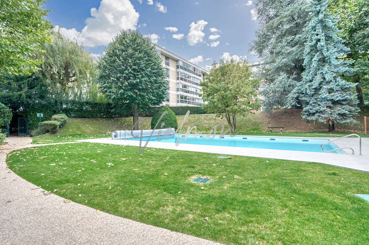 Appartement à LE CHESNAY