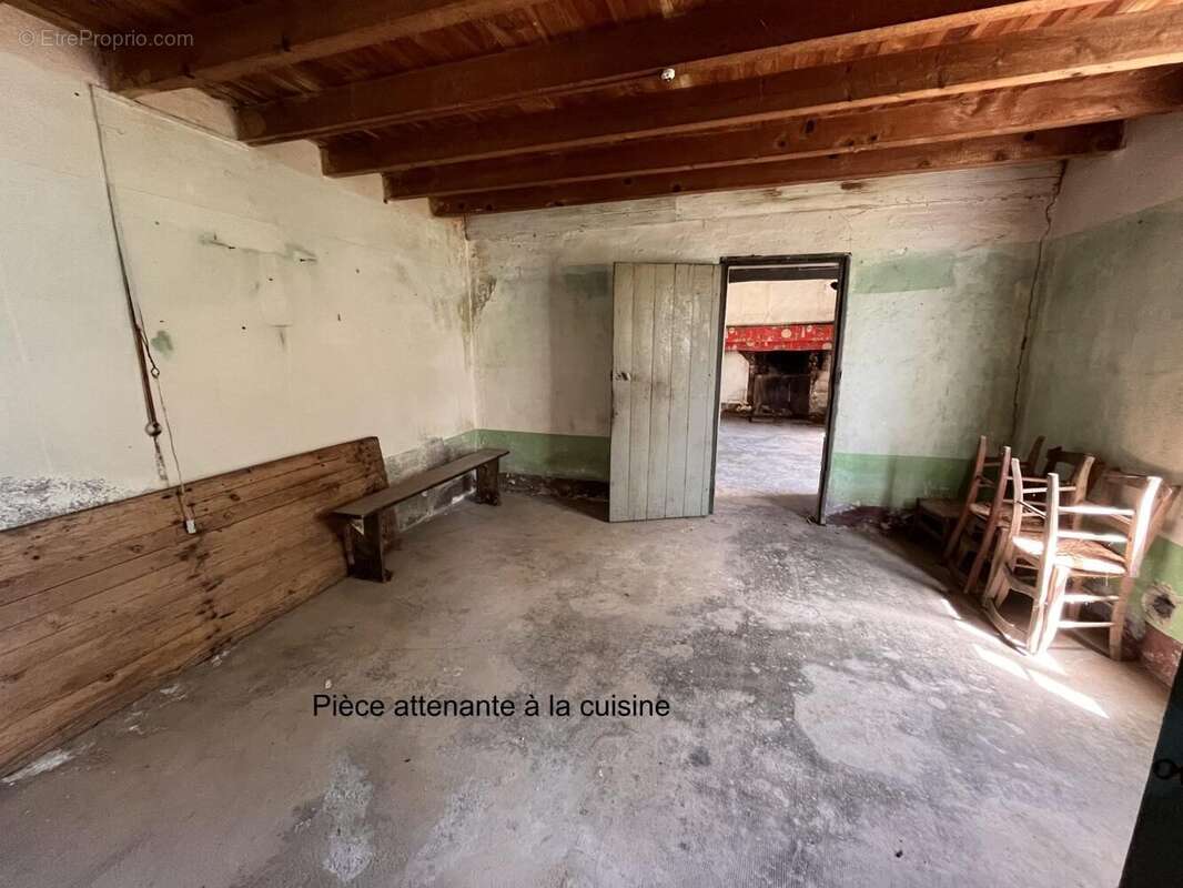 pièce 2 - Maison à BEDEILLE