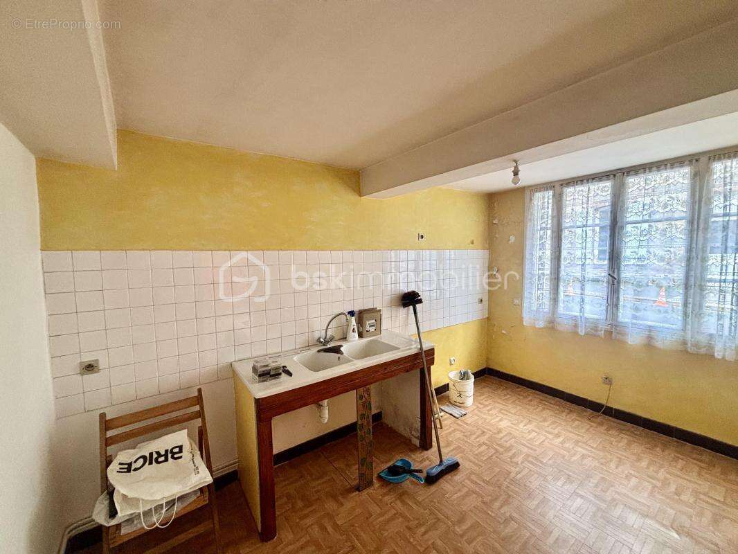 Maison à VILLENEUVE-L'ARCHEVEQUE