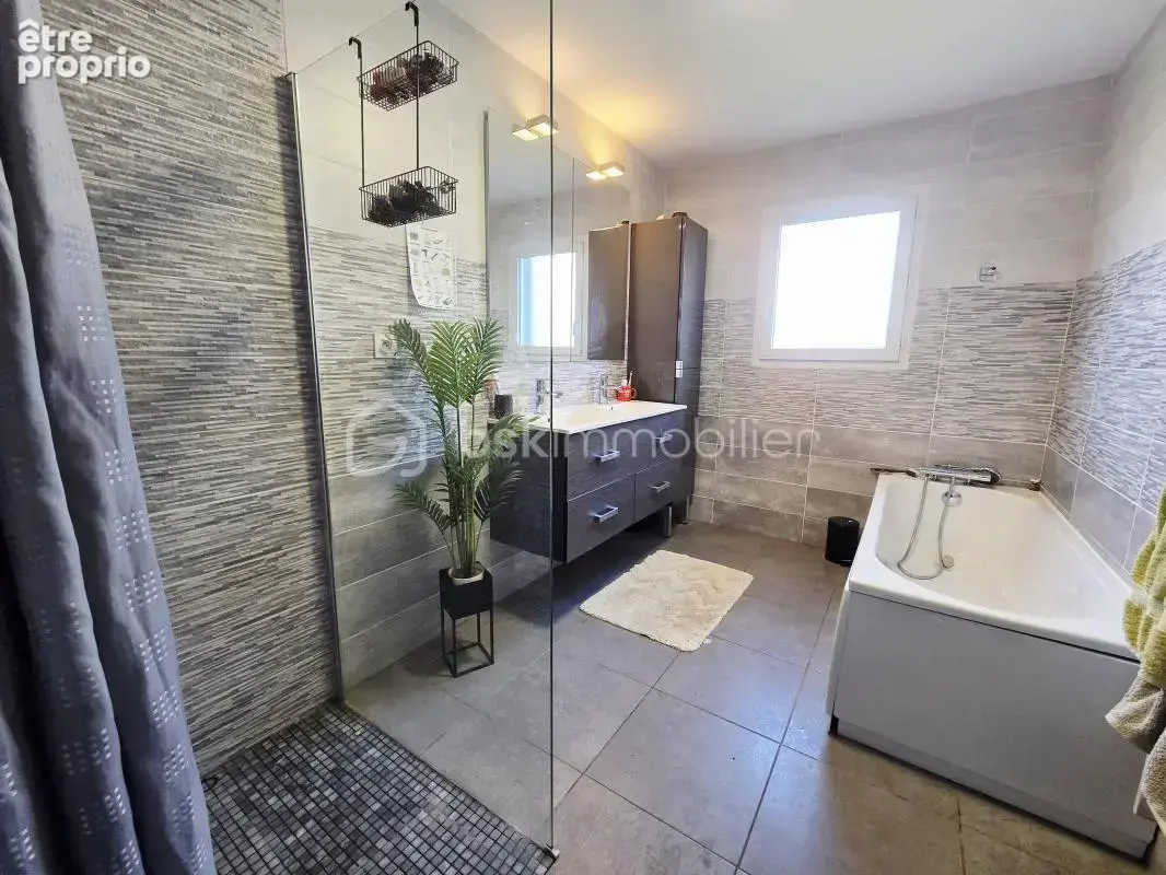Maison contemporaine T6 de plain-pied avec piscine et studio indépendant – Secteur Falguieres - photo 9