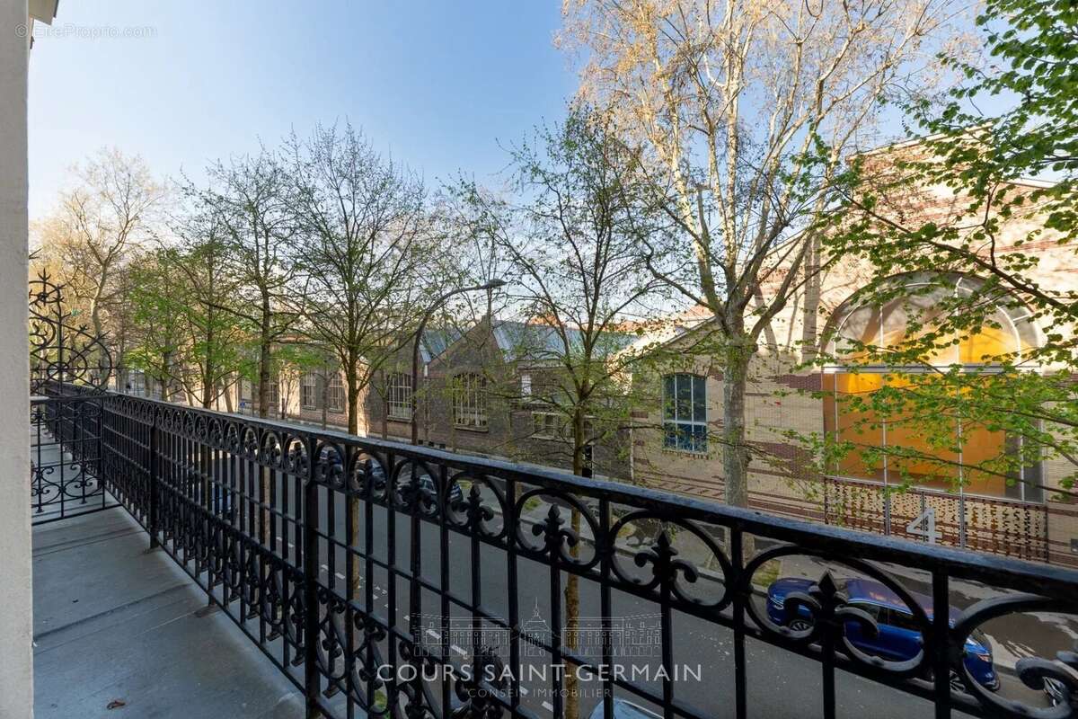 Charmant 3 pièces traversant avec balcon – Avenue Stephen Pichon (Paris 13e) - photo 3