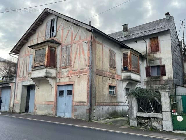 Maison à LACAUNE
