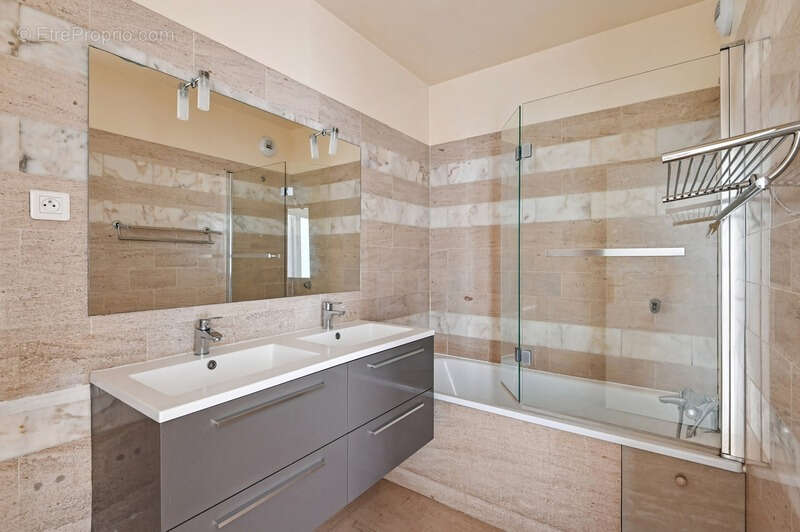 Appartement à CLICHY