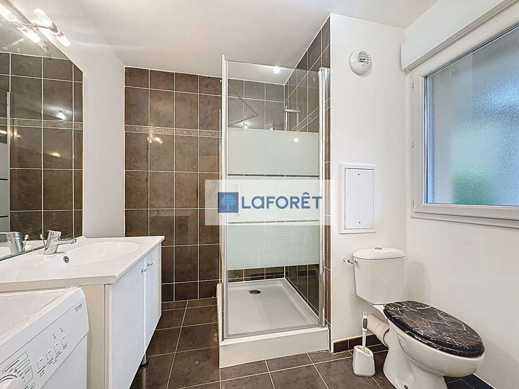 Appartement à LE MESNIL-LE-ROI