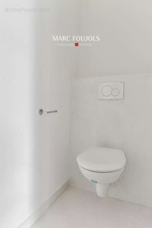 Appartement à PARIS-1E