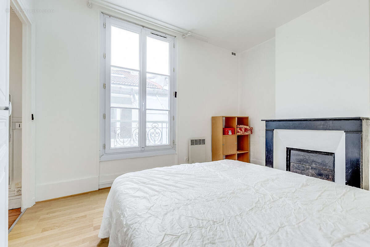 Appartement à PARIS-14E