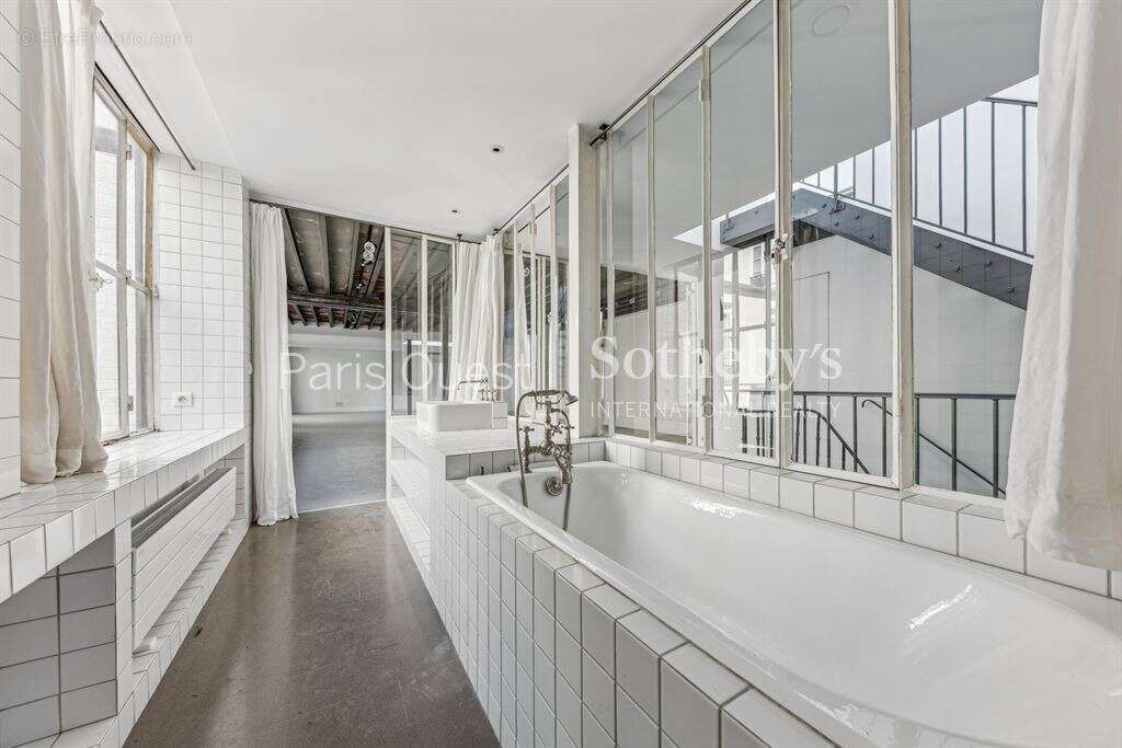 Appartement à PARIS-6E