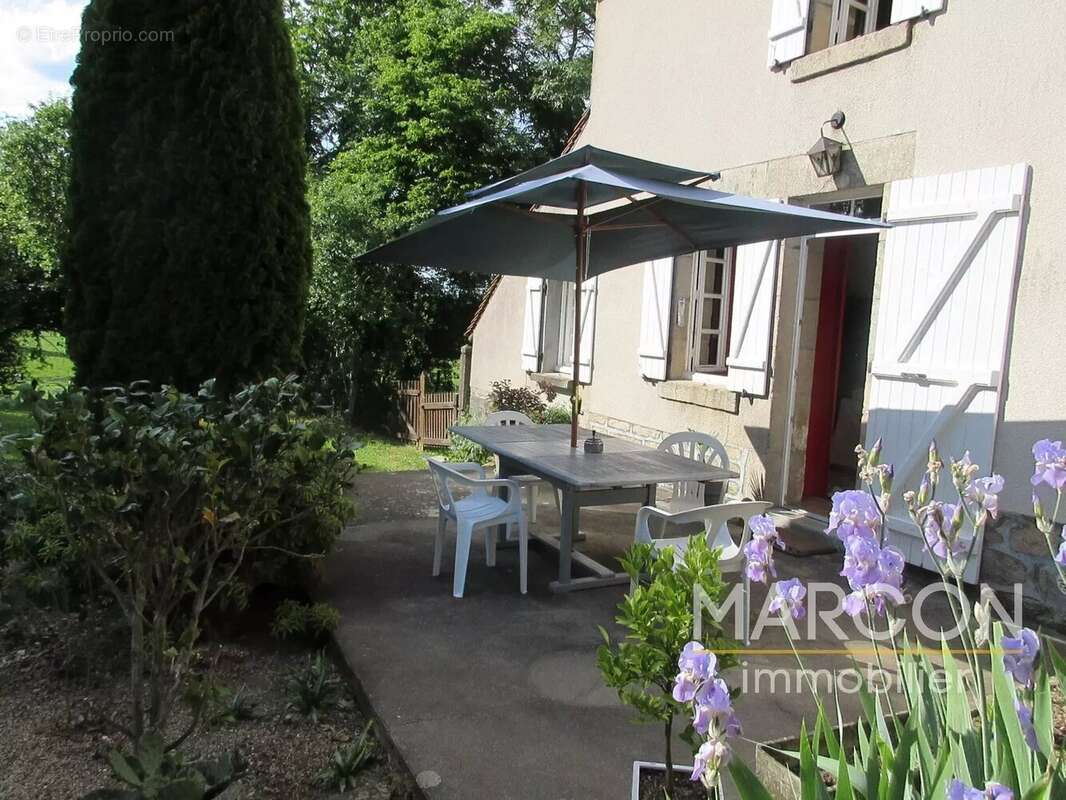 Maison à MAISON-FEYNE