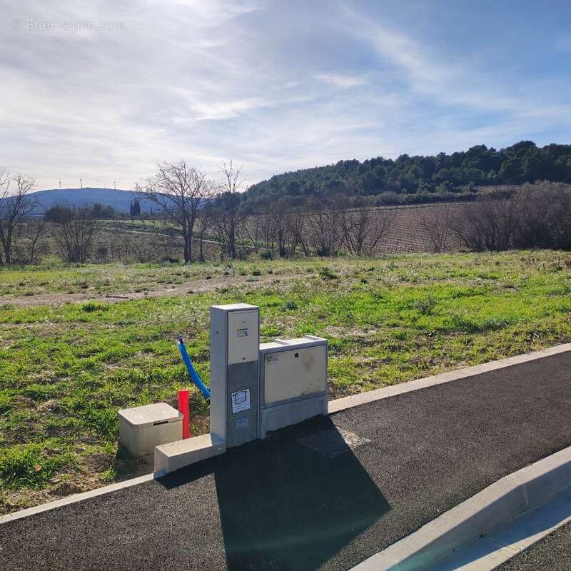 Terrain à PORTEL-DES-CORBIERES