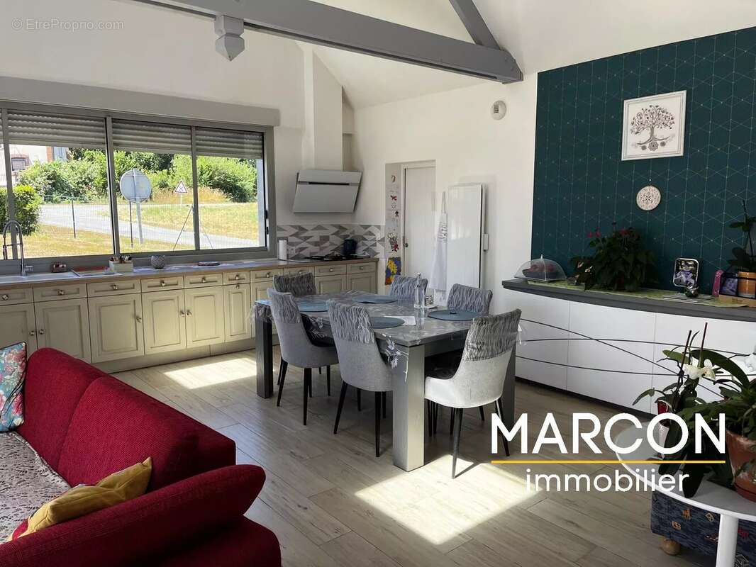 Maison 144 m² à Nouziers  - photo 7