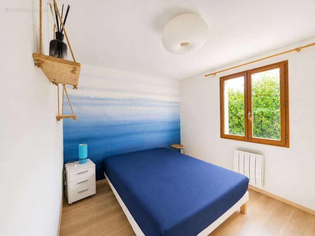 TRETS – Maison individuelle de plain-pied avec jardin, véranda et garage à pied du centre-ville - photo 6