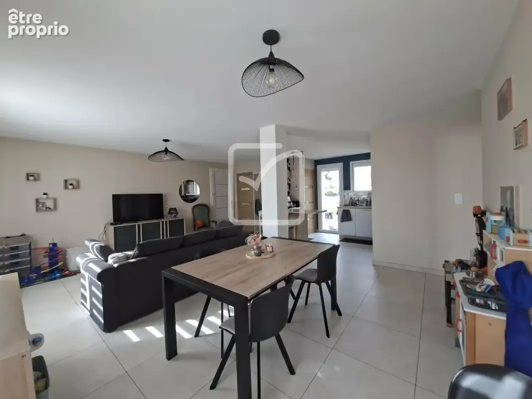 Maison rénovée sous-sol , 2 chambres terrain 741 m2 - photo 6