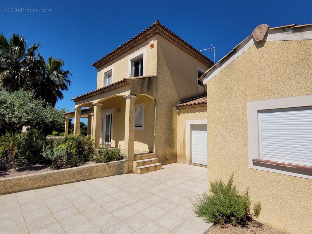 Maison à SAINT-GENIES-DE-FONTEDIT