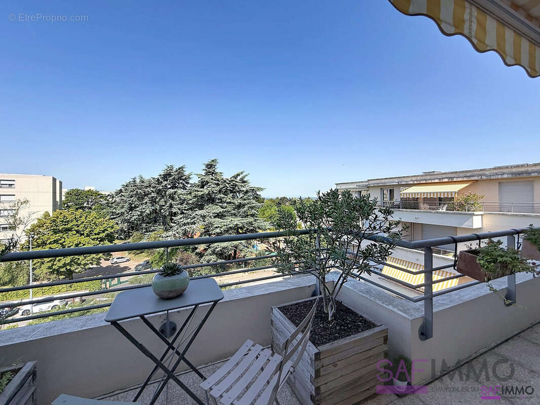 Appartement à SAINTE-FOY-LES-LYON