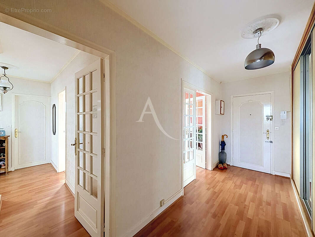 Appartement Meaux F3 de 67 m2- proche gare et centre ville - balcon - photo 4