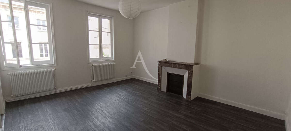 Immeuble avec local commercial - appartements - photo 11