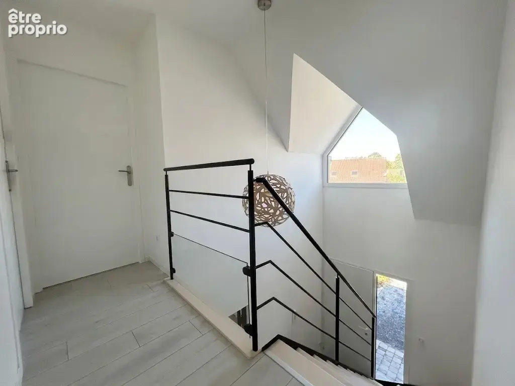 AIX EN PEVELE (59310) pavillon individuel semi plain-pied de 2017 développant 142,5m2 et bâti sur 1018m2 !!! - photo 17