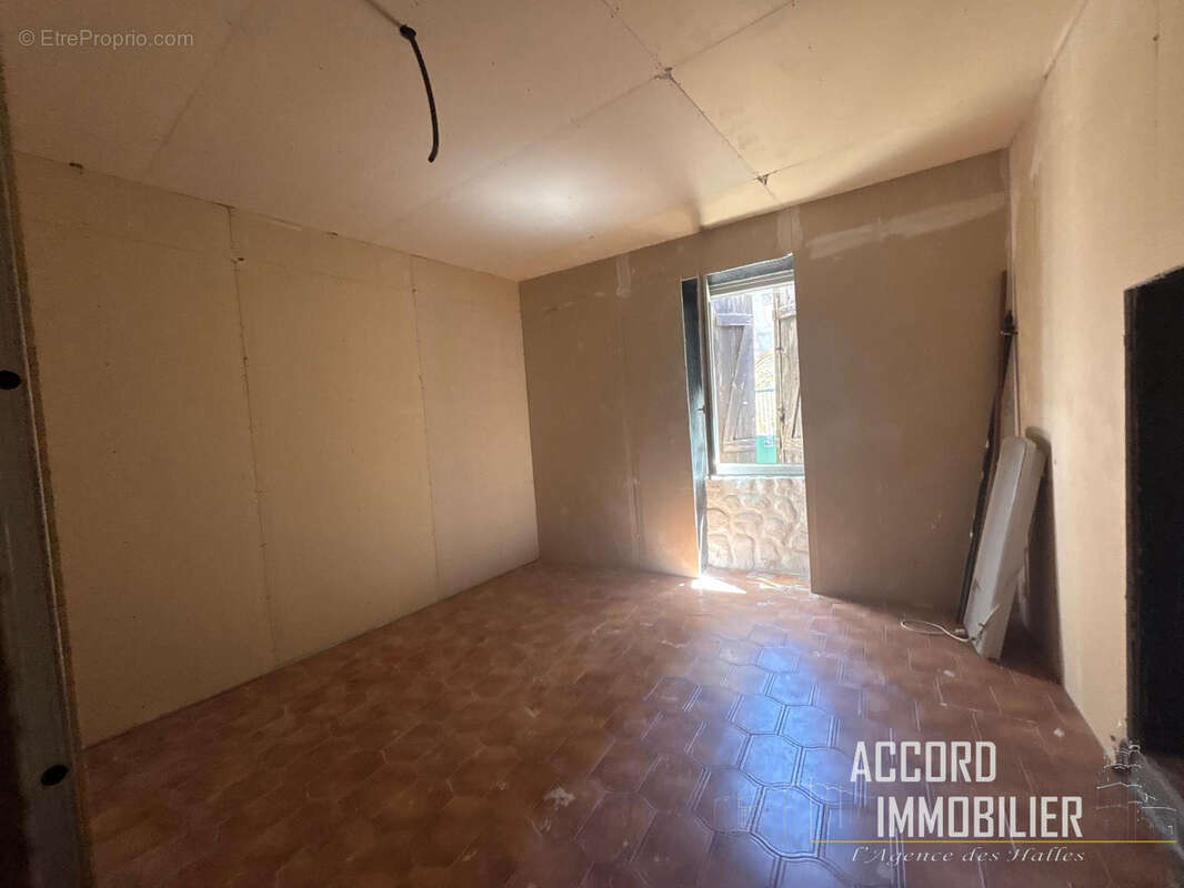 Appartement à PUISSALICON