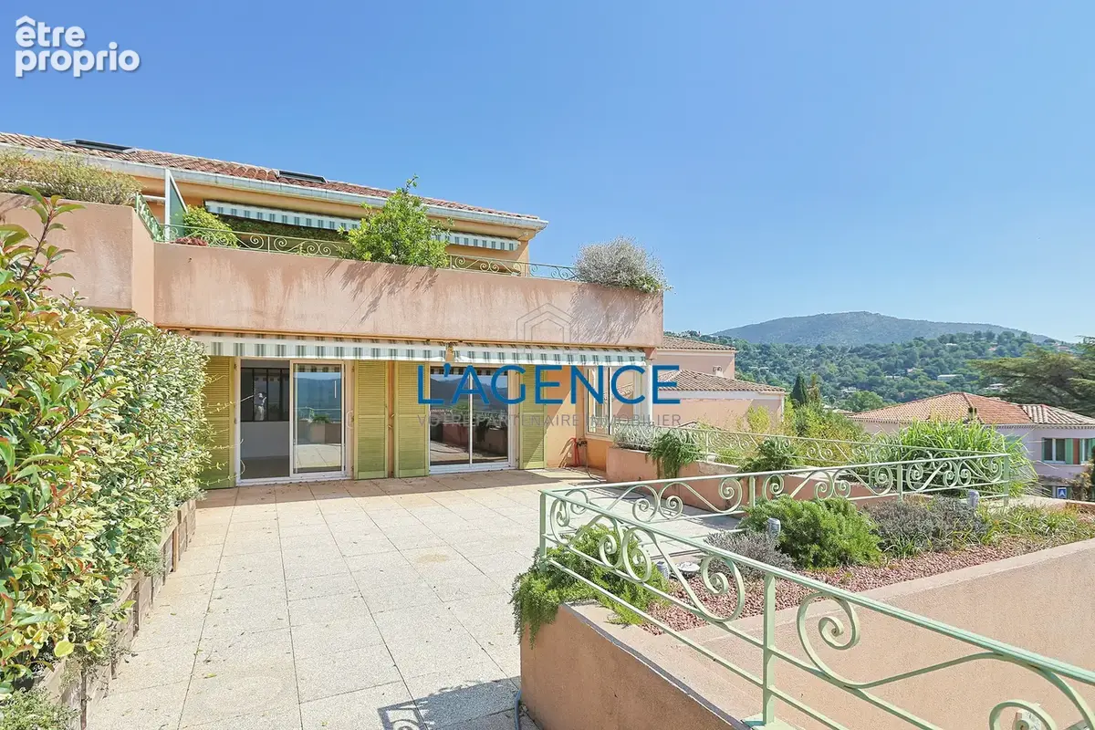 Appartement à BORMES-LES-MIMOSAS