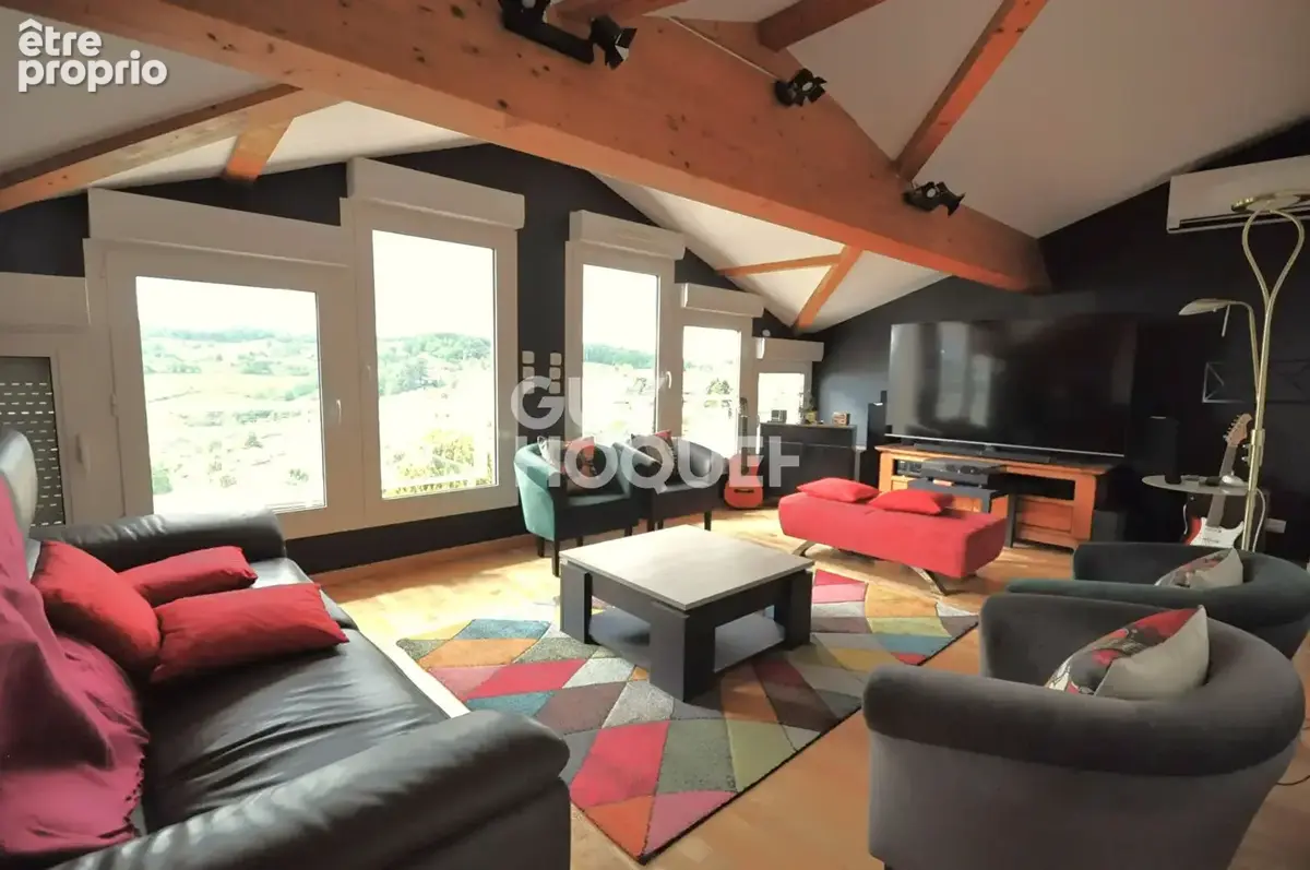 Maison à Saint Martin en Haut de 9 pièces, 165 m2 sur une parcelle de 1004 m². - photo 4