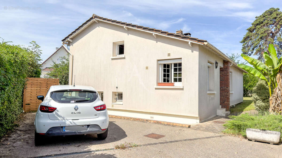 Maison à YERRES