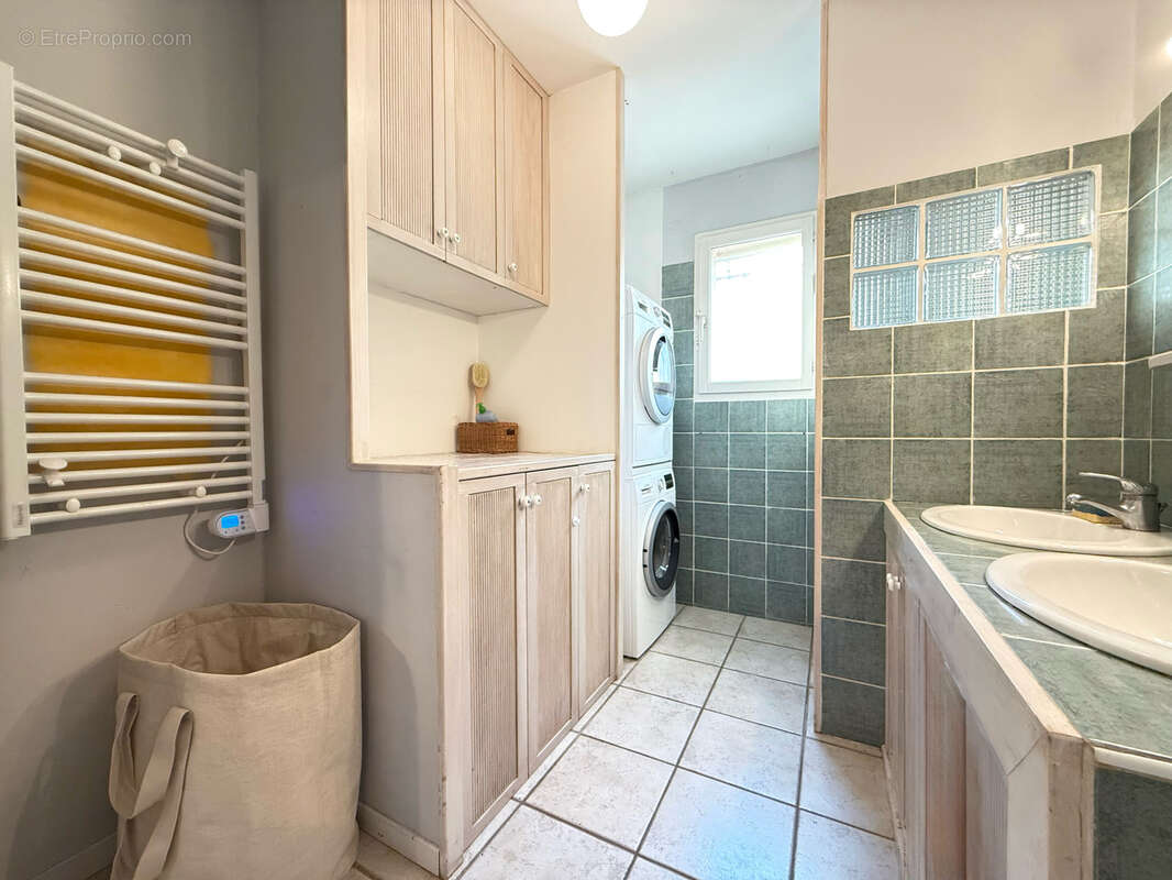 Maison à SOLLIES-TOUCAS