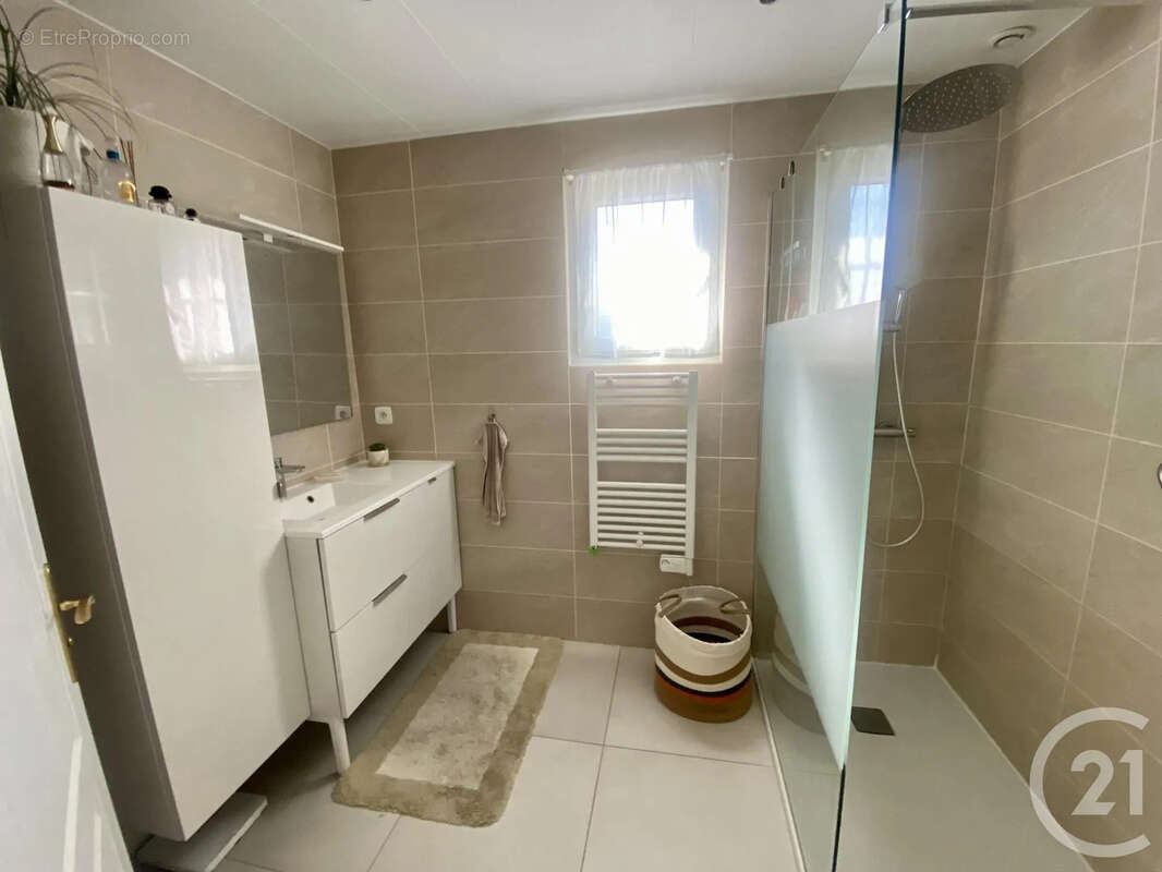 Maison 7 pièces 222 m² à vendre à Ortaffa (66560) - photo 12