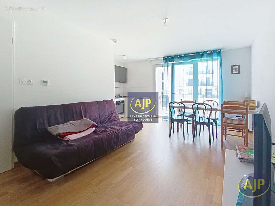 Appartement T3, 63 m² , Terrasse + Garage - photo 2