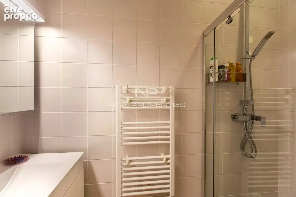 Nice Bas Gambetta, élégant 3 pièces rénové avec cave à deux pas de la mer - photo 14