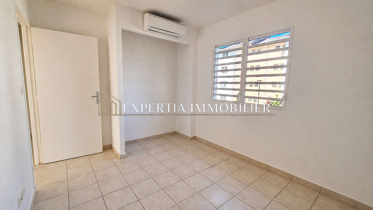 Cayenne : grand appartement avec terrasse à acheter - photo 9