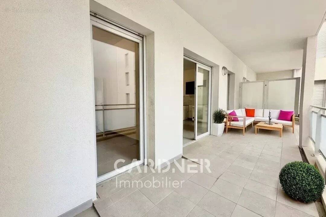 Appartement à MARSEILLE-2E