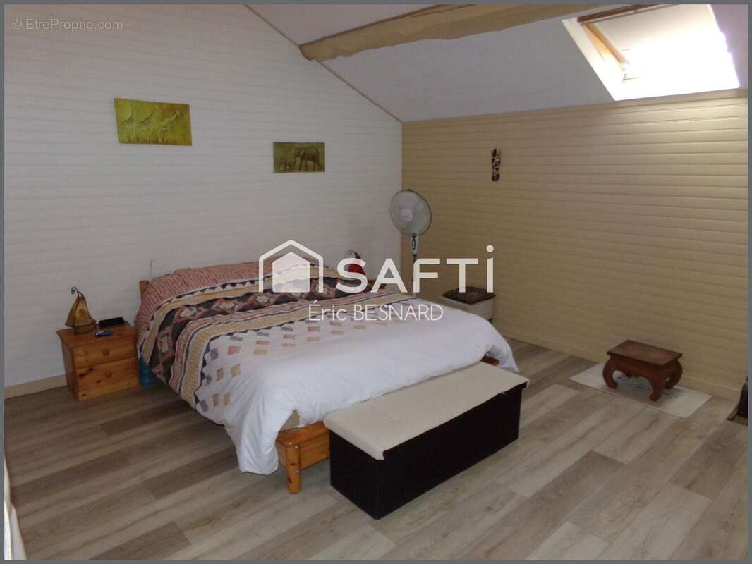 Maison 180 m² à La Roche-Rigault  - photo 8